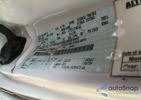 2010 Ford E-150 Commercial/Recreational z USA, uszkodzony, nr VIN 1FTNE1EW4ADA14911